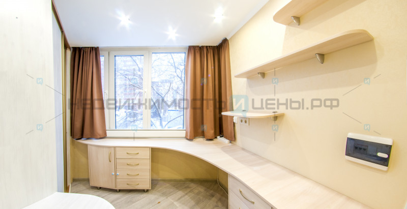 2 комн., 42.8м2, 2/9, Тюмень