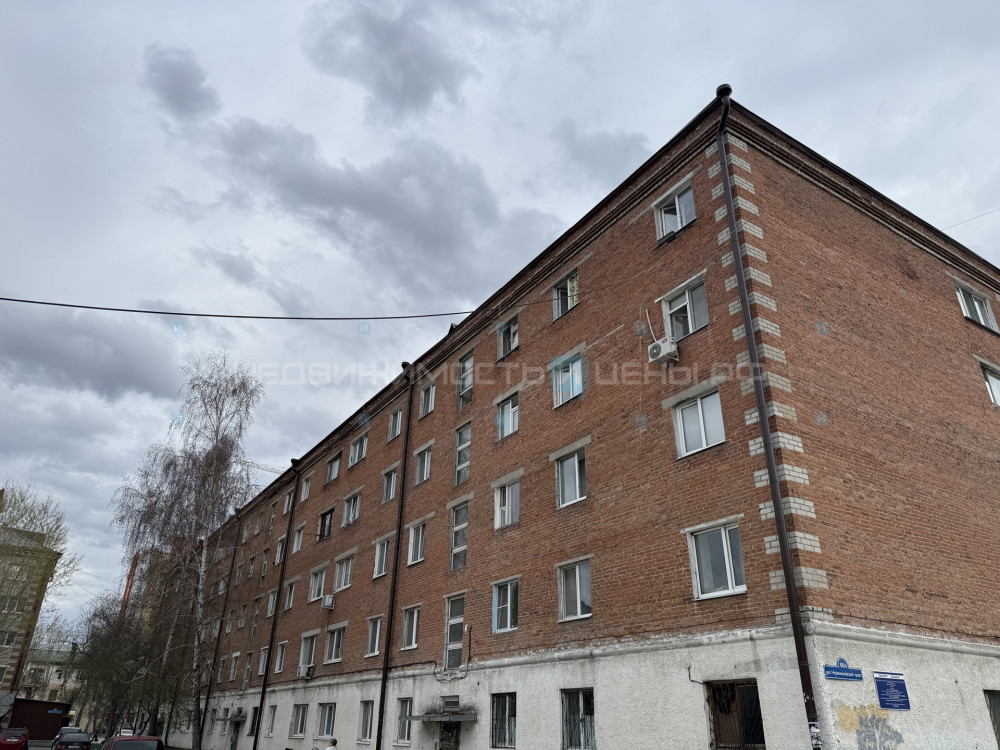 1 комн., 12м2, 4/8, Тюмень
