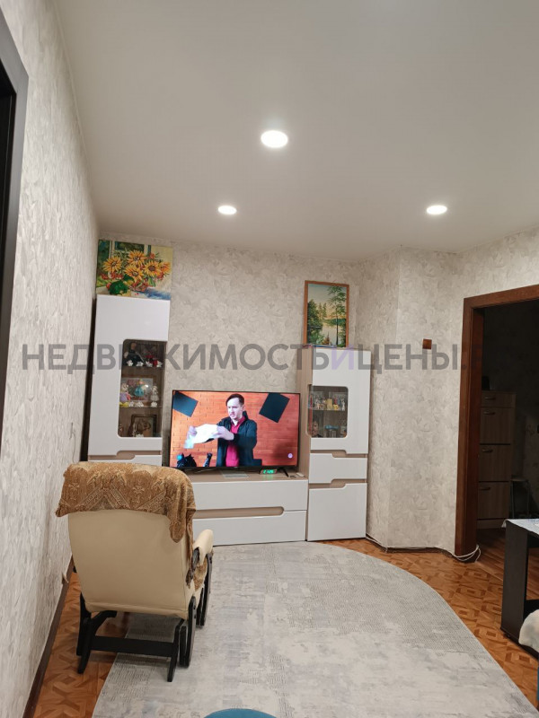 1 комн., 45м2, 2/5, Тюмень