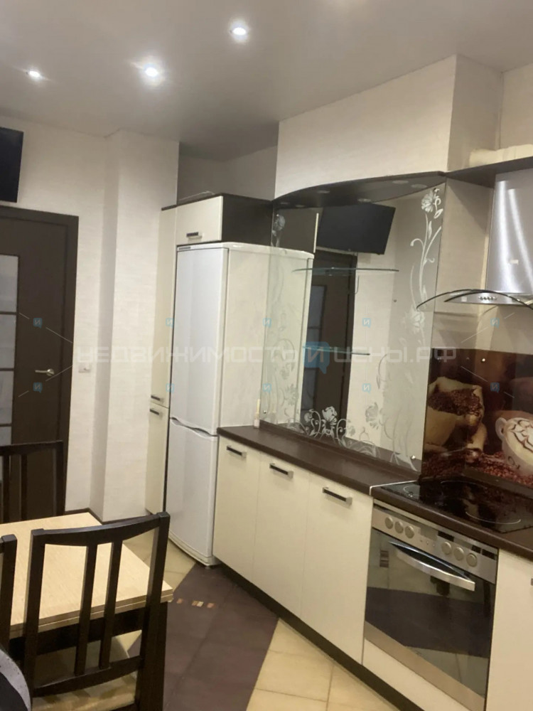 3 комн., 75.7м2, 8/14, Тюмень