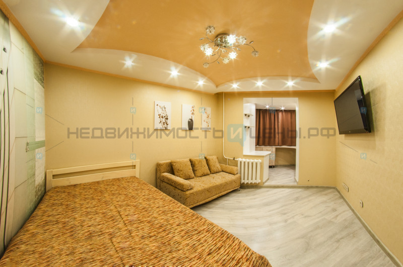 2 комн., 42.8м2, 2/9, Тюмень