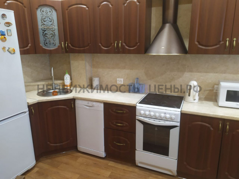 3 комн., 78м2, 2/4, Тюмень