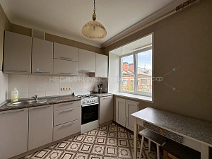 2 комн., 42м2, 5/5, Тюмень