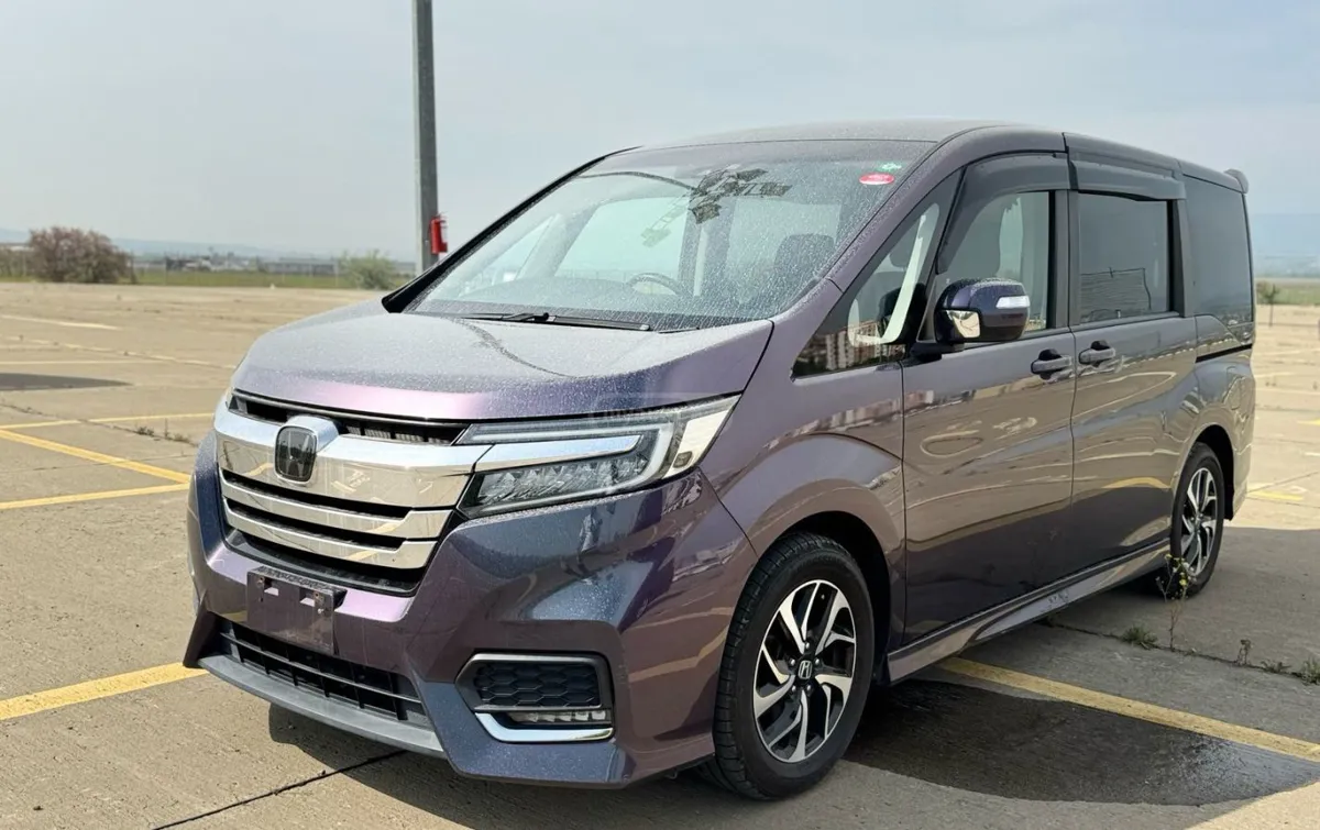Honda Step Wagon · 2018