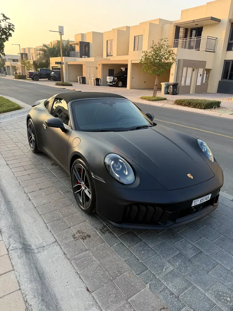 Porsche 911 · 2025