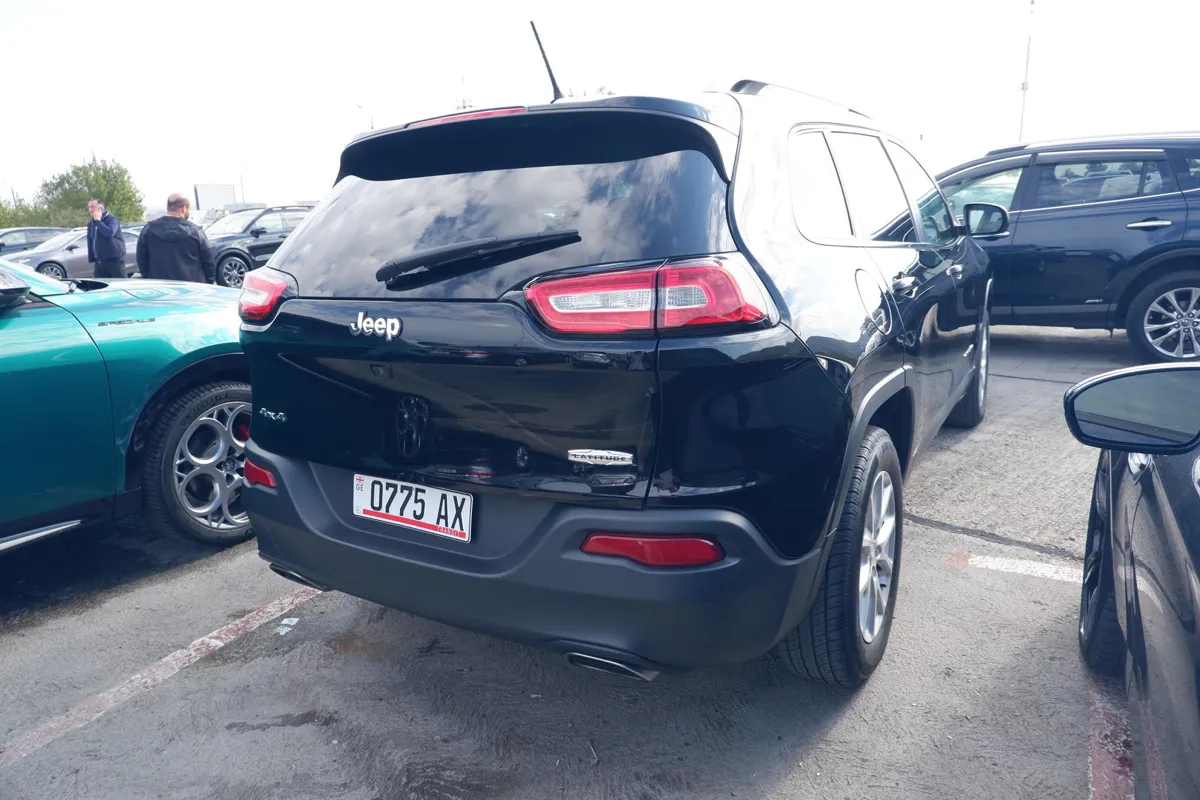 Jeep Cherokee · 2017