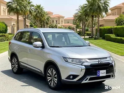 Mitsubishi Outlander · 2023