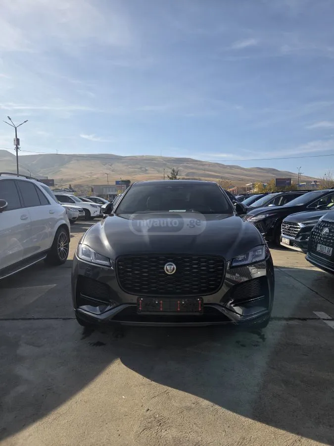 Jaguar F-Pace · 2022