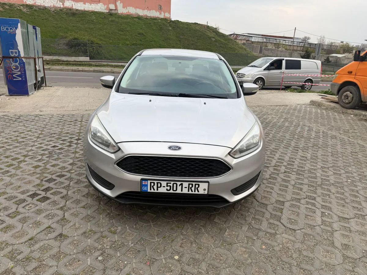 Ford Focus · 2016