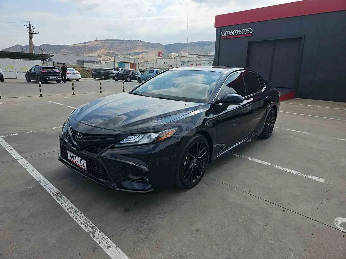 Toyota Camry · 2022