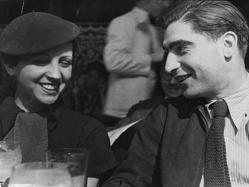 Фред Штайн. Герда Таро и Роберт Капа в Париже. 1936 год. Фото: Fred Stein Archive