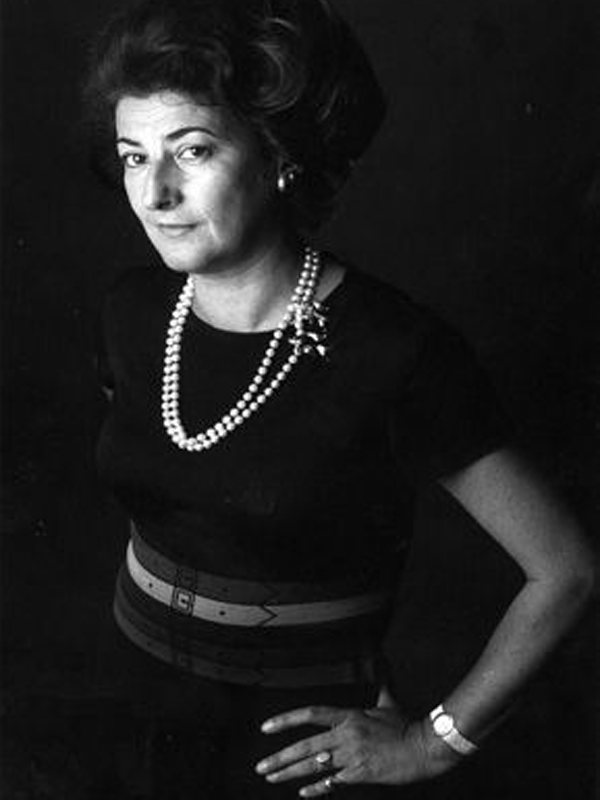 Джулиана Камерино в одном из своих платьев. 1960 год. Фото: Wikipedia Commons