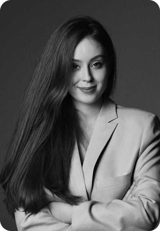 Яна Савинова
