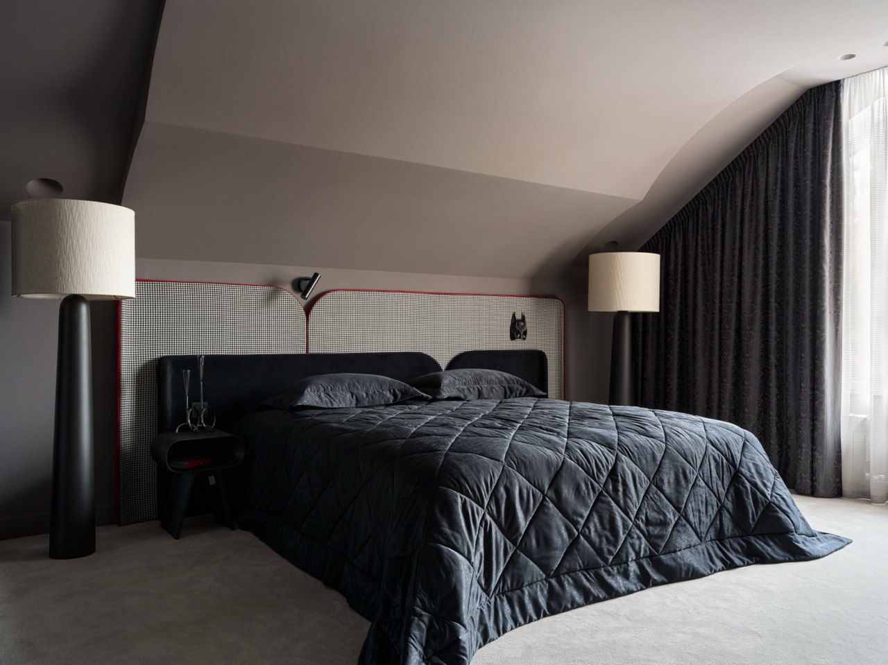 тёмное пространство не про глянец