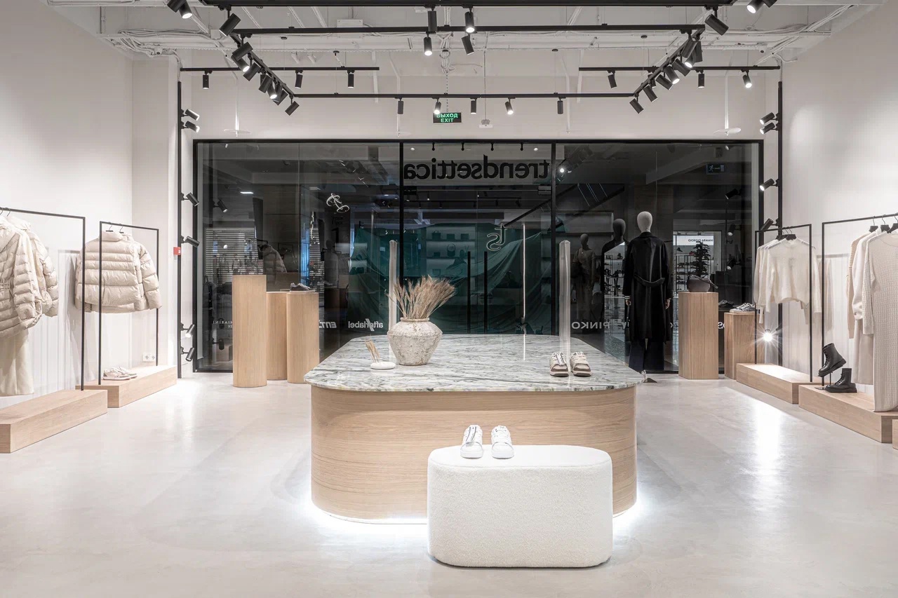 комплектация объекта Мебелю и оборудованием