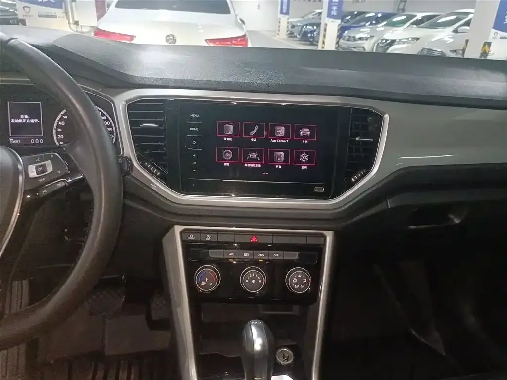 Volkswagen T-Roc 2021 из CN, фото 2