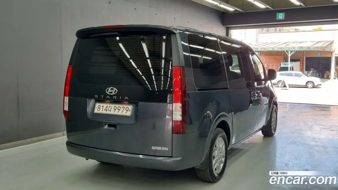 Hyundai Staria — фото 2