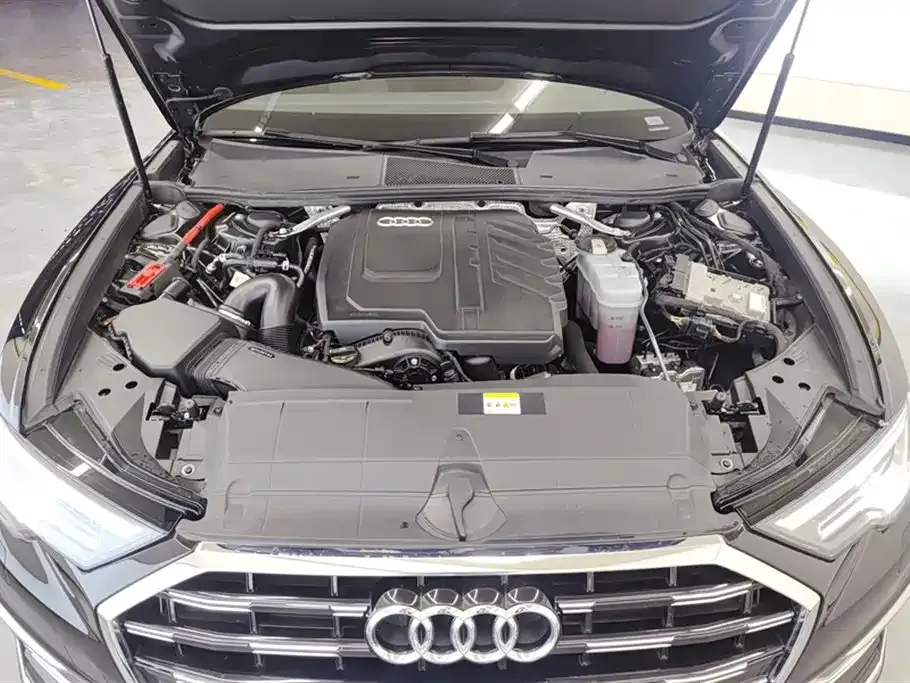 Audi A6L 2023 из CN, фото 10