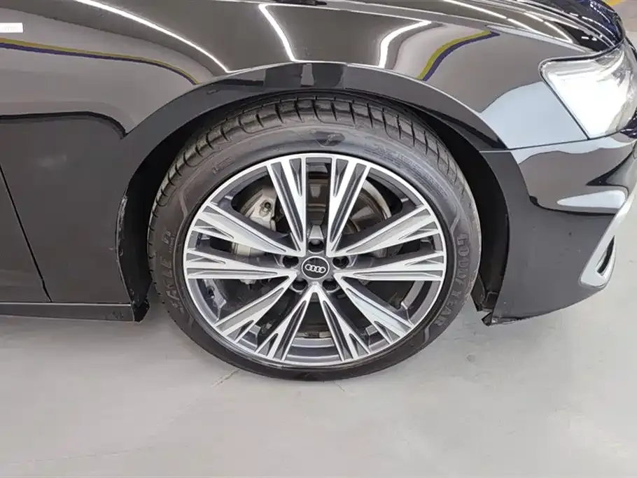 Audi A6L 2023 из CN, фото 6