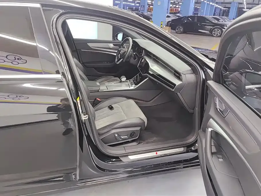 Audi A6L 2023 из CN, фото 8