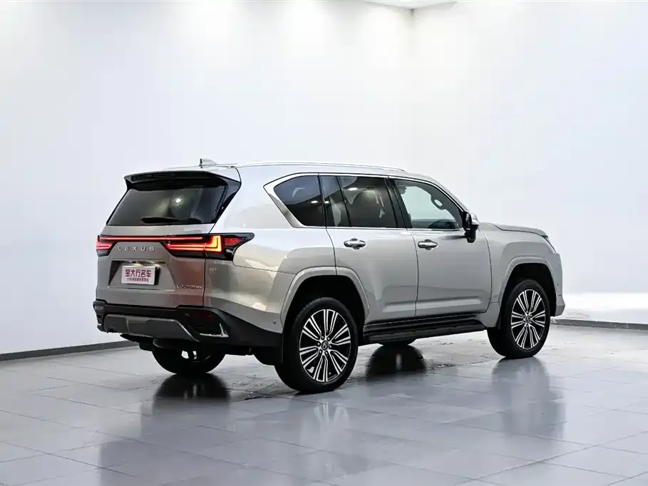 Lexus LX — фото 6