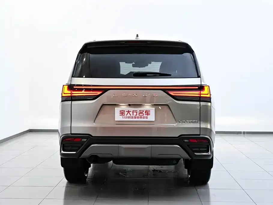 Lexus LX — фото 7