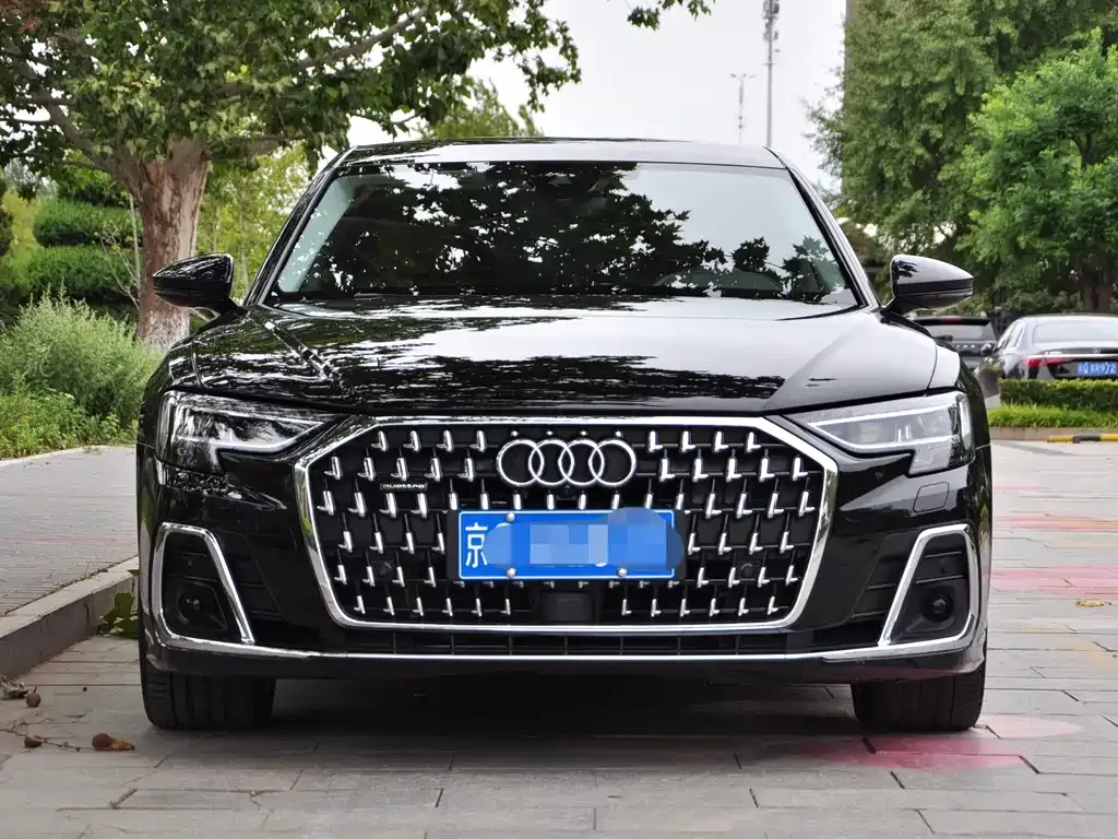 Audi A8 2024 из CN, фото 2