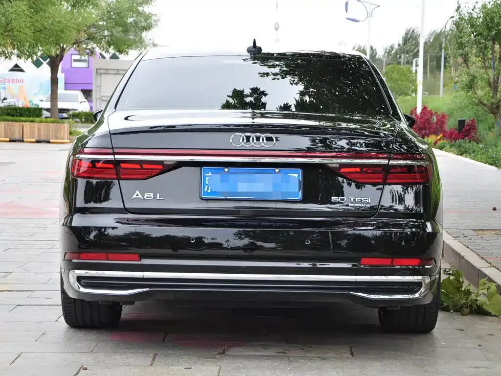 Audi A8 2024 из CN, фото 4