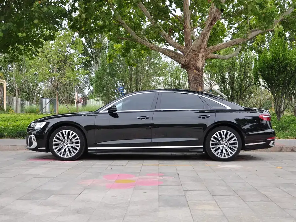 Audi A8 2024 из CN, фото 5