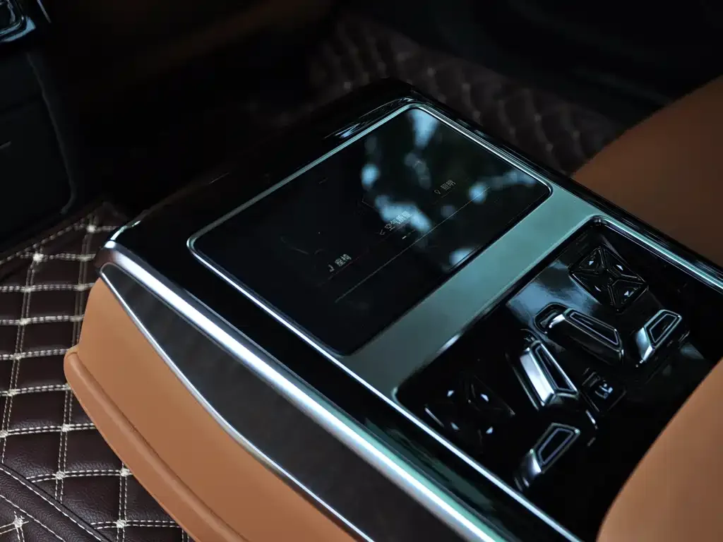 Audi A8 2024 из CN, фото 9