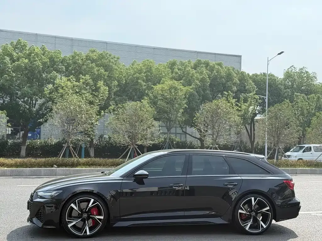 Audi RS 6 2021 из CN, фото 3