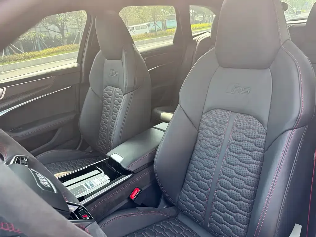 Audi RS 6 2021 из CN, фото 8