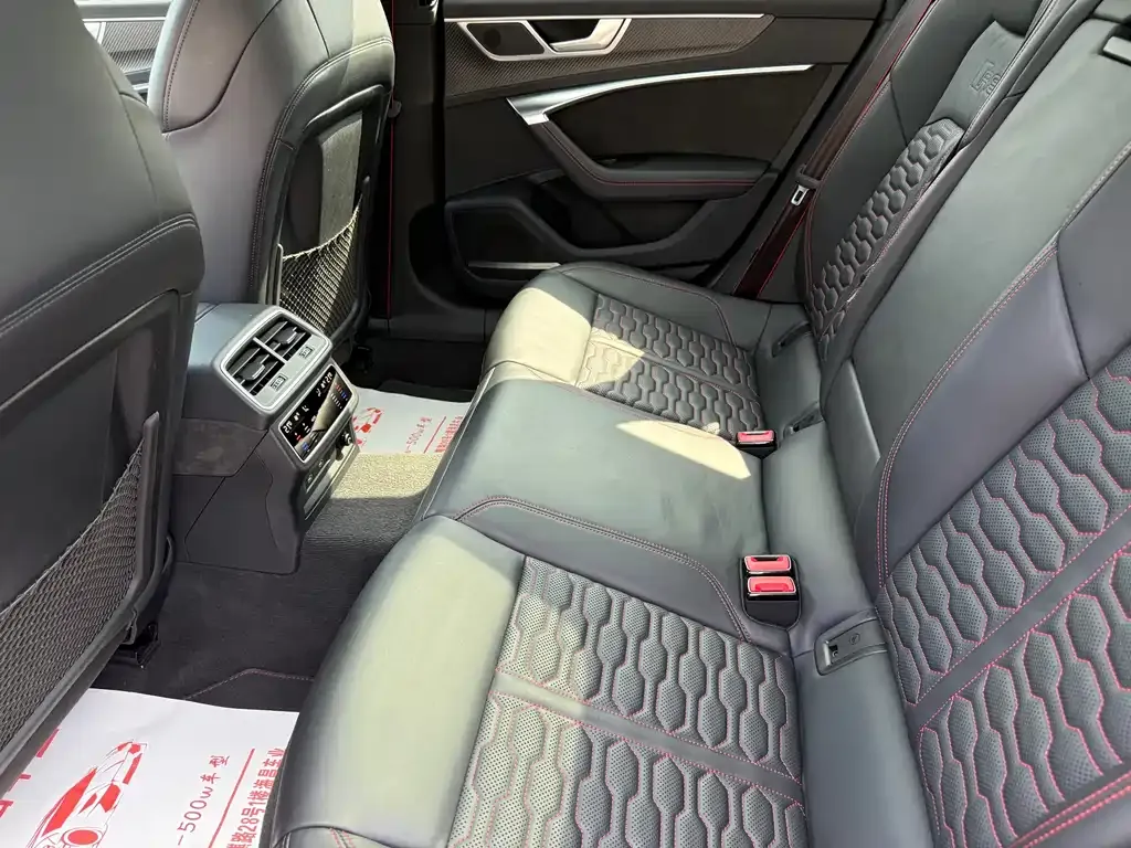 Audi RS 6 2021 из CN, фото 9