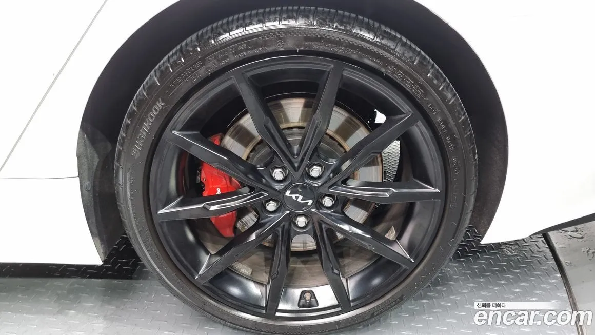 Kia Stinger 2023 из KR, фото 2