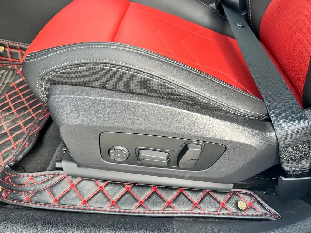 BMW iX1 2023 из CN, фото 8