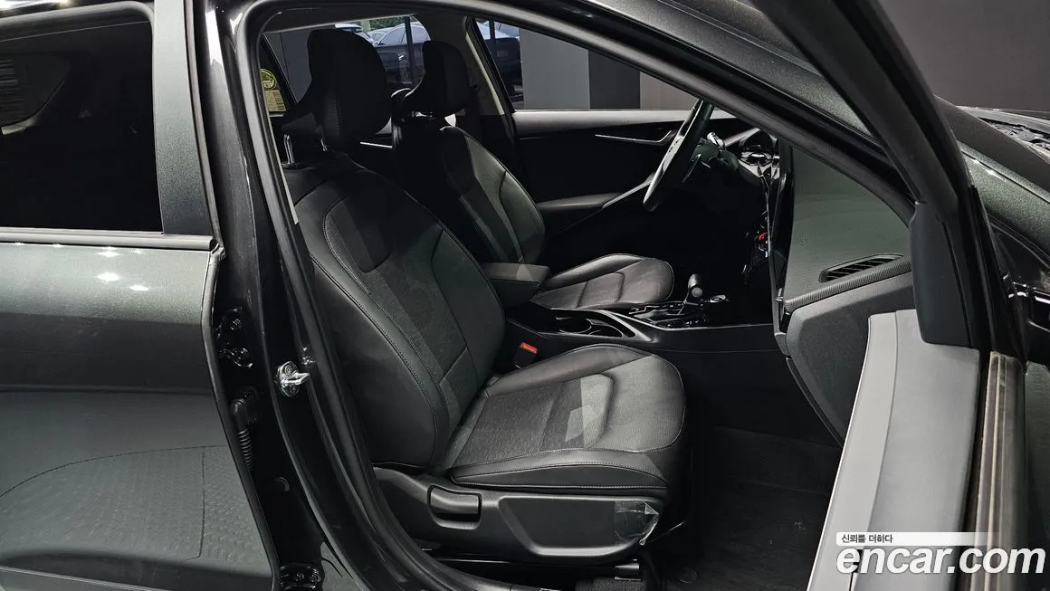 Kia Niro — фото 10