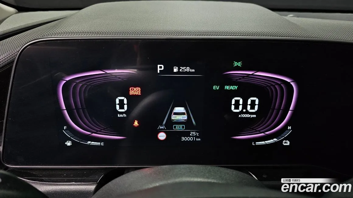 Kia Niro — фото 8
