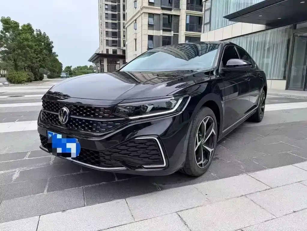 Volkswagen Passat 2025 из CN, фото 1