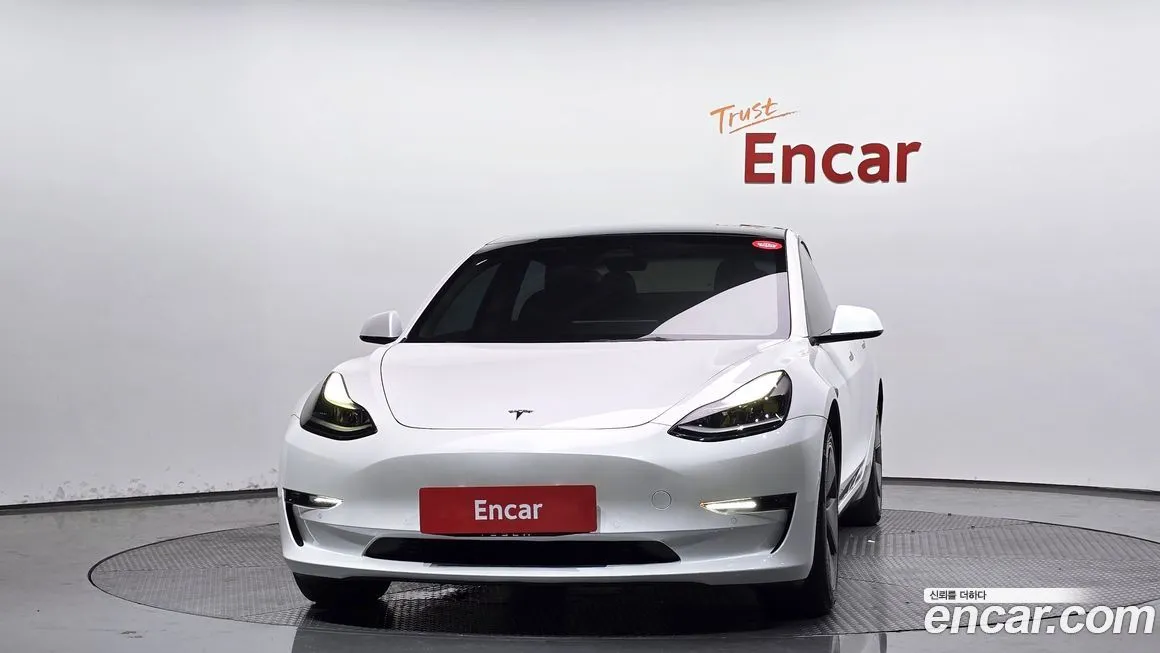 Tesla Model 3 — фото 3
