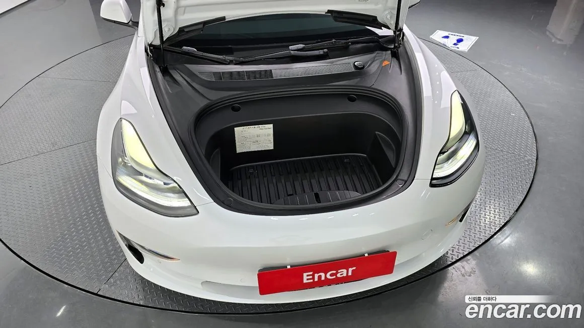 Tesla Model 3 — фото 6