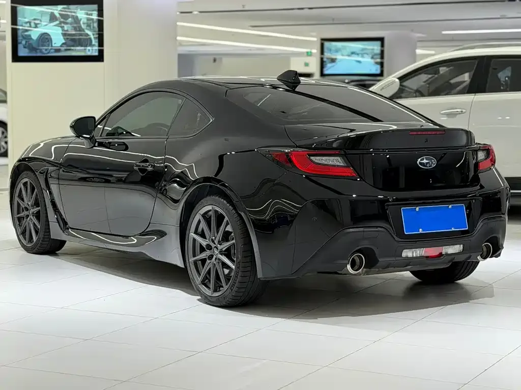 Subaru BRZ 2022 из CN, фото 4