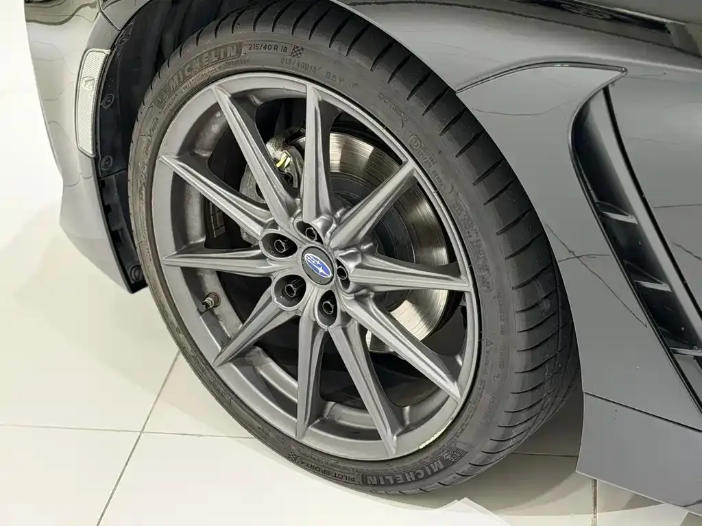 Subaru BRZ 2022 из CN, фото 8