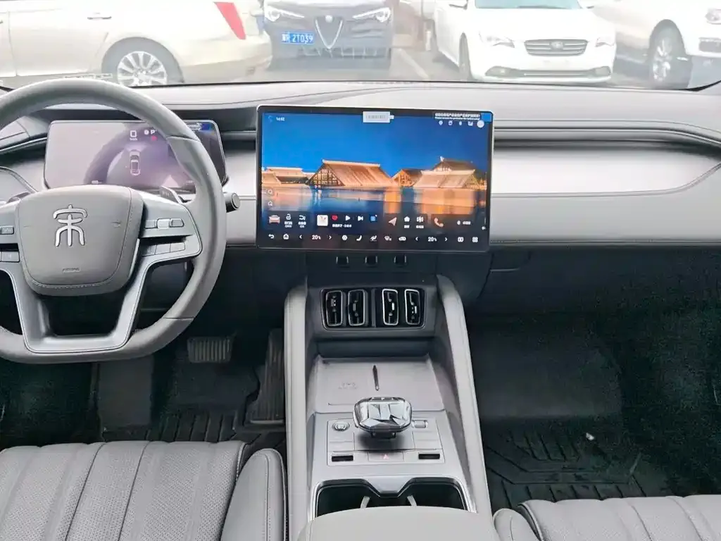 BYD L EV 2025 из CN, фото 4