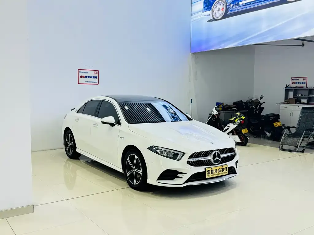 Mercedes-Benz A-Class — фото 1