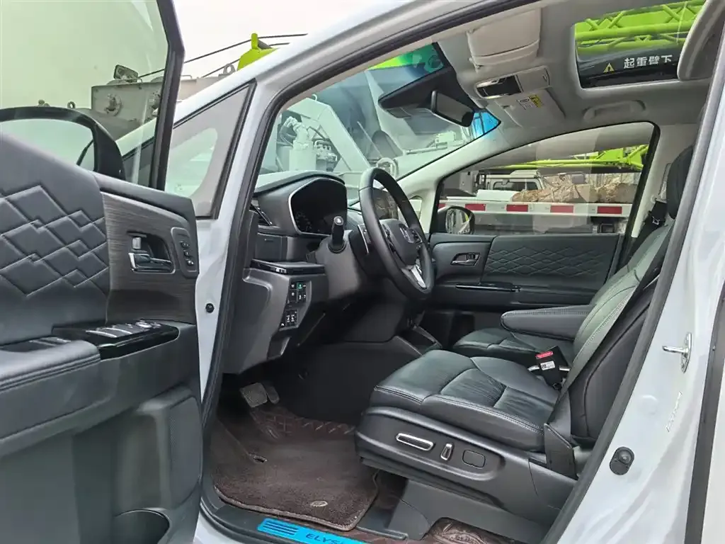 Honda Elysion 2024 из CN, фото 5