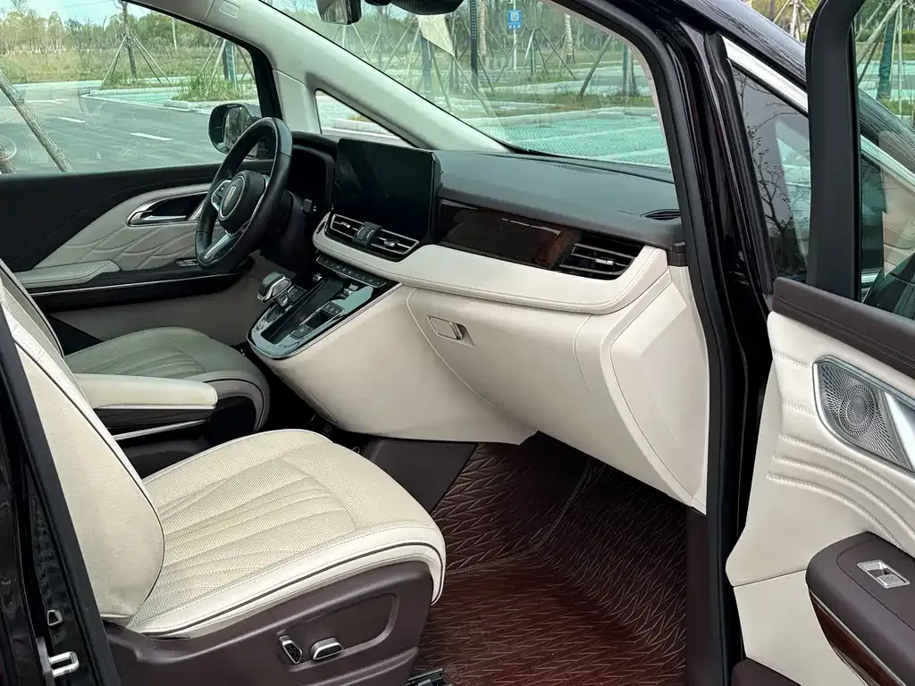 Hongqi HQ9 2022 из CN, фото 5