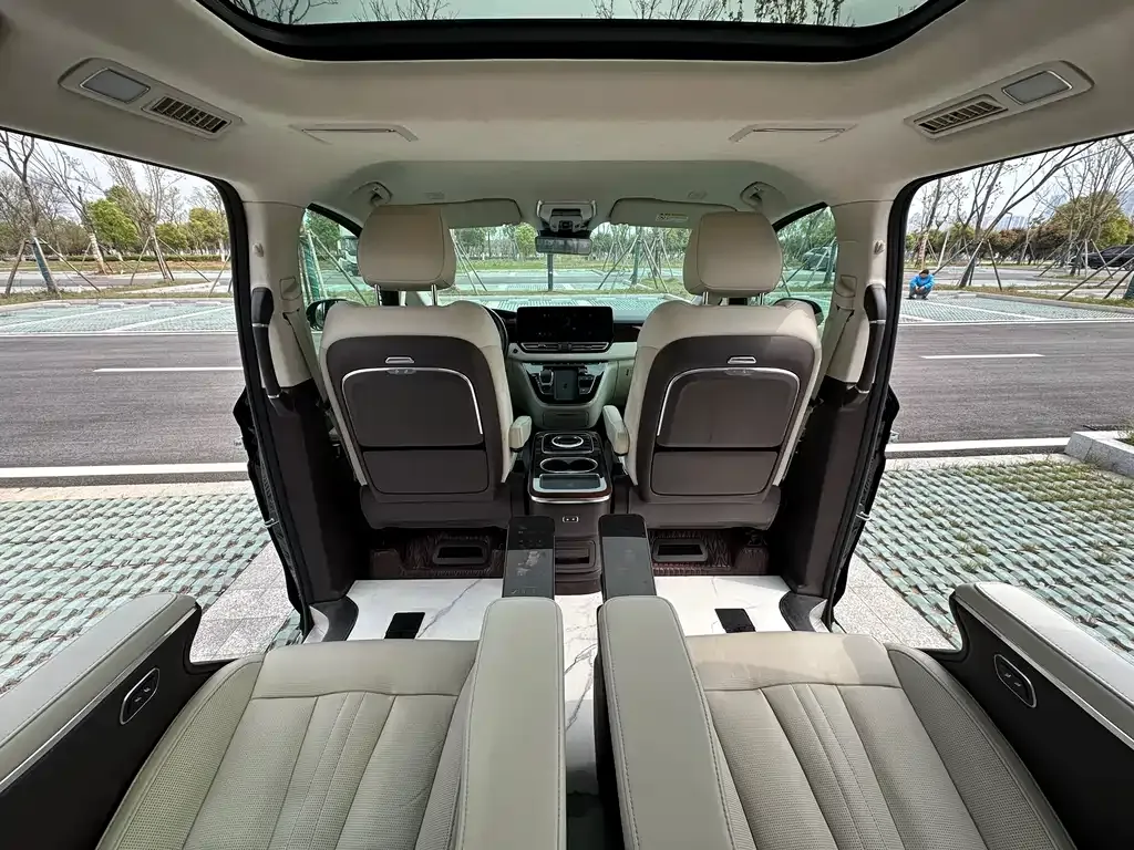 Hongqi HQ9 2022 из CN, фото 7