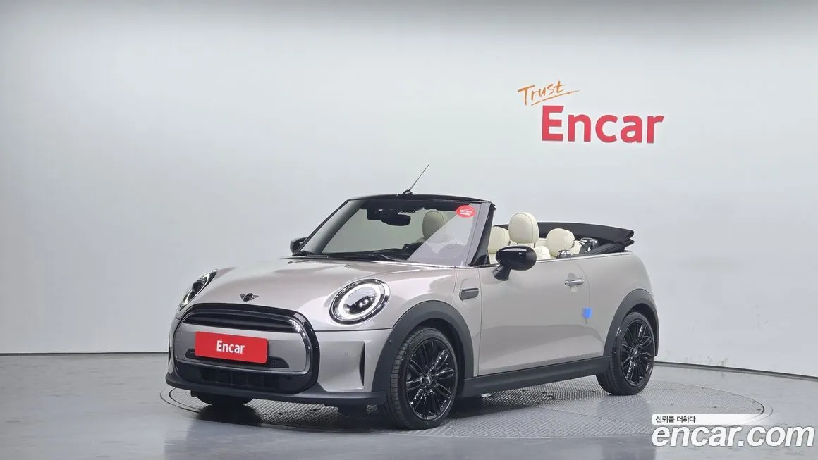 Mini Cooper Convertible — фото 1