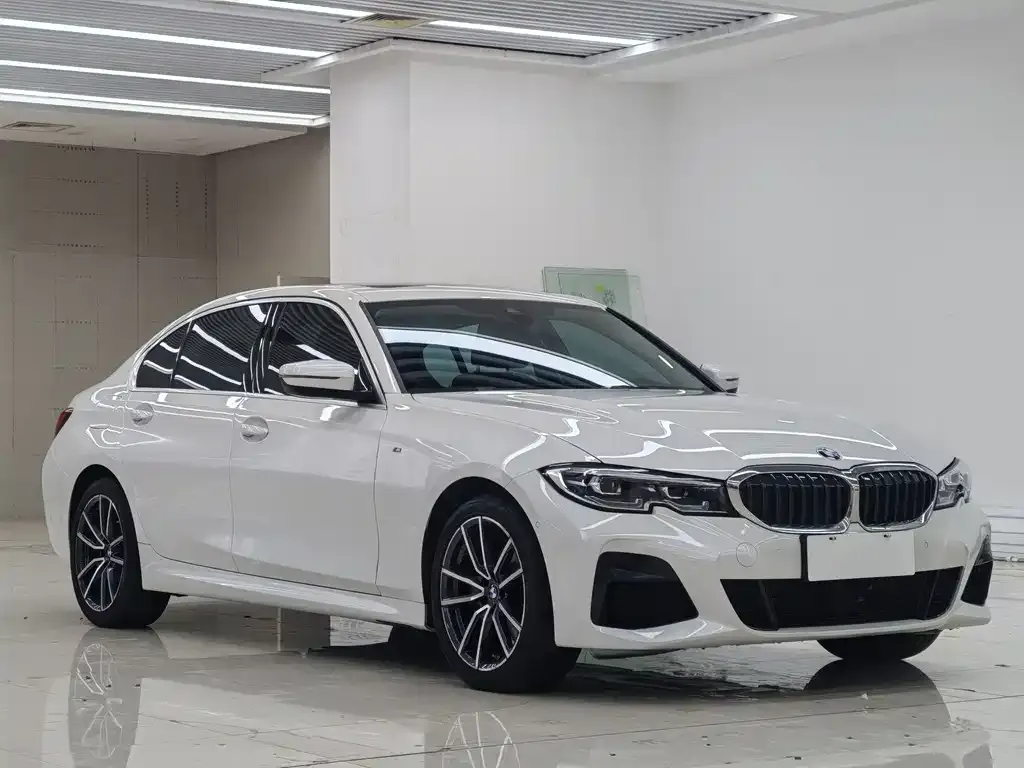 BMW 3 Series 2021 из CN, фото 2