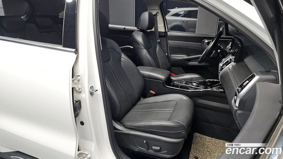 Kia Sorento — фото 10